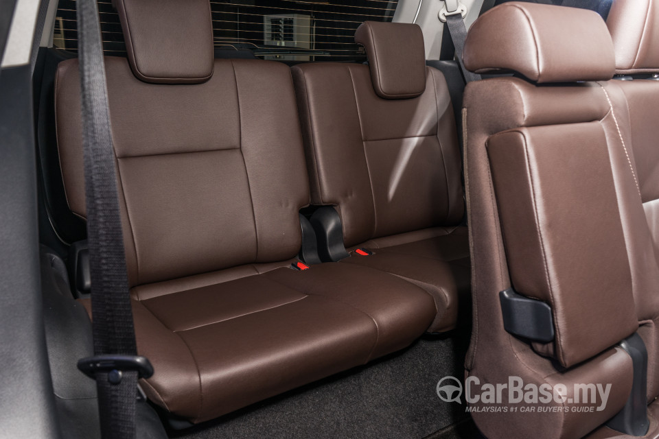Toyota Fortuner AN160 (2016) Interior
