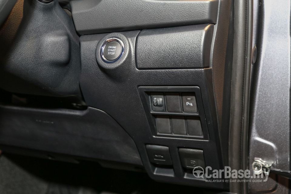 Toyota Fortuner AN160 (2016) Interior