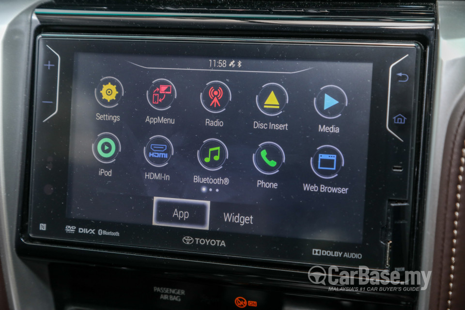 Toyota Fortuner AN160 (2016) Interior