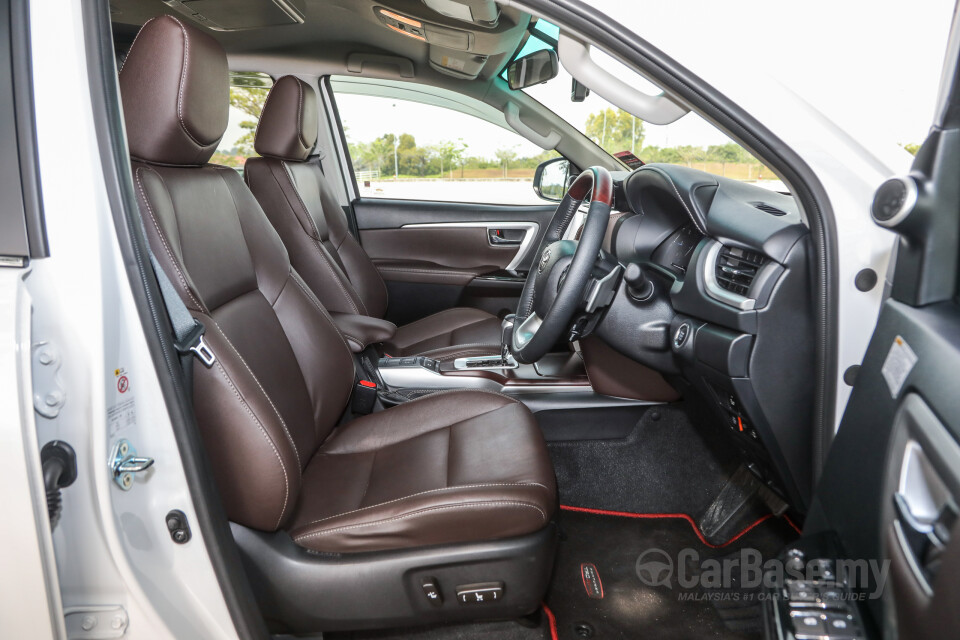 Chevrolet Cruze J300 (2012) Interior