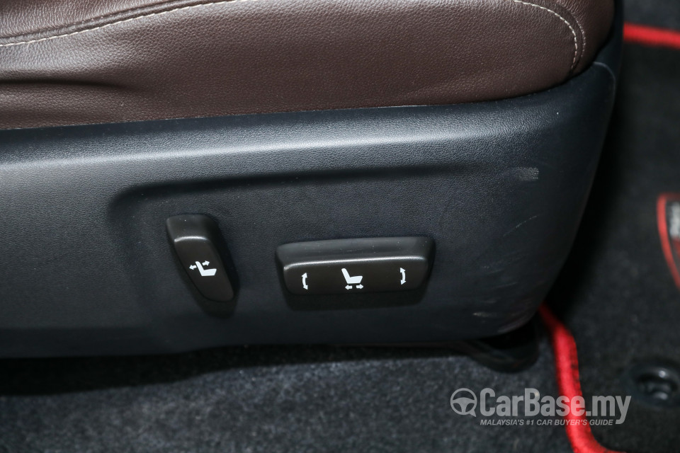 Toyota Fortuner AN160 (2016) Interior