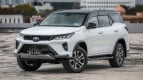 Toyota Fortuner Exterior photo
