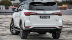 Toyota Fortuner Exterior photo