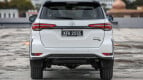 Toyota Fortuner Exterior photo