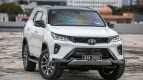 Toyota Fortuner Exterior photo