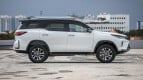 Toyota Fortuner Exterior photo