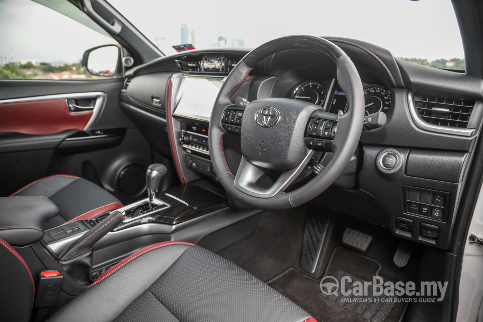 Toyota Fortuner GUN156 Facelift (2021) Interior