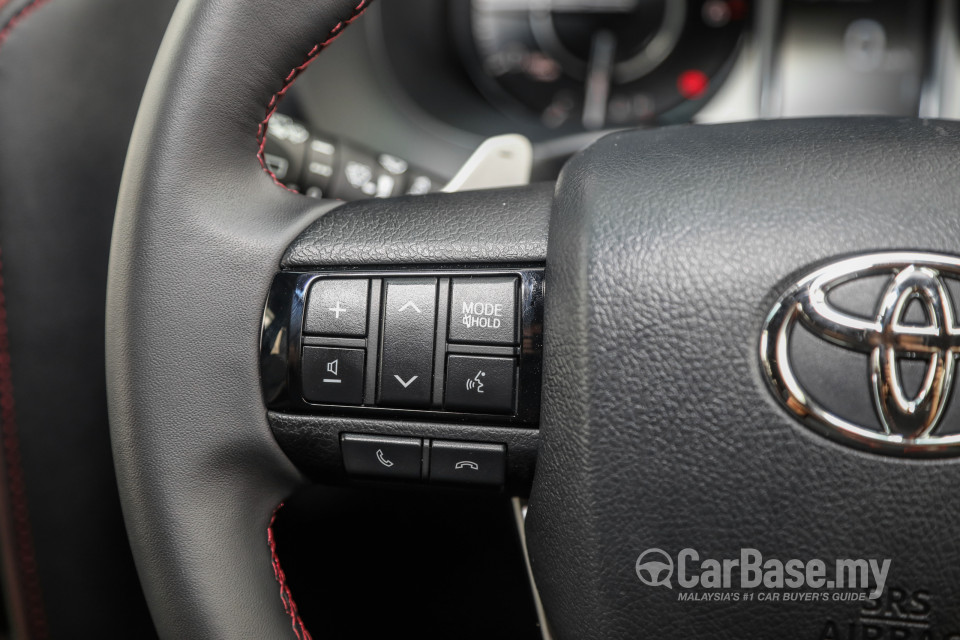 Toyota Fortuner GUN156 Facelift (2021) Interior