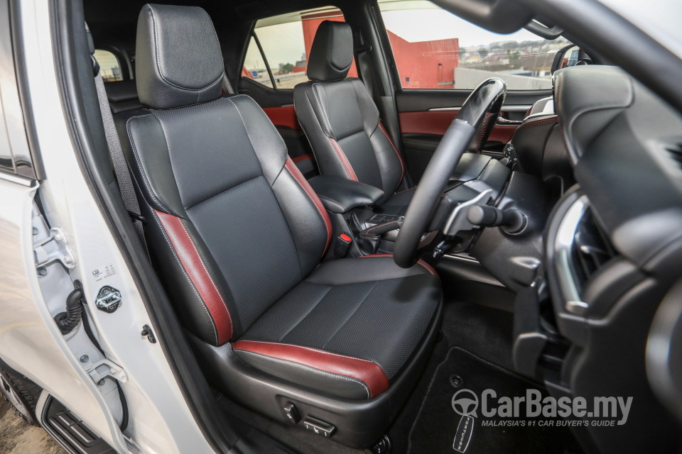 Toyota Fortuner GUN156 Facelift (2021) Interior