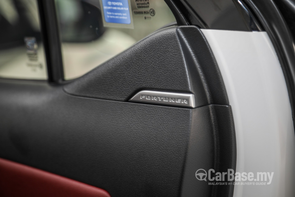 Toyota Fortuner GUN156 Facelift (2021) Interior