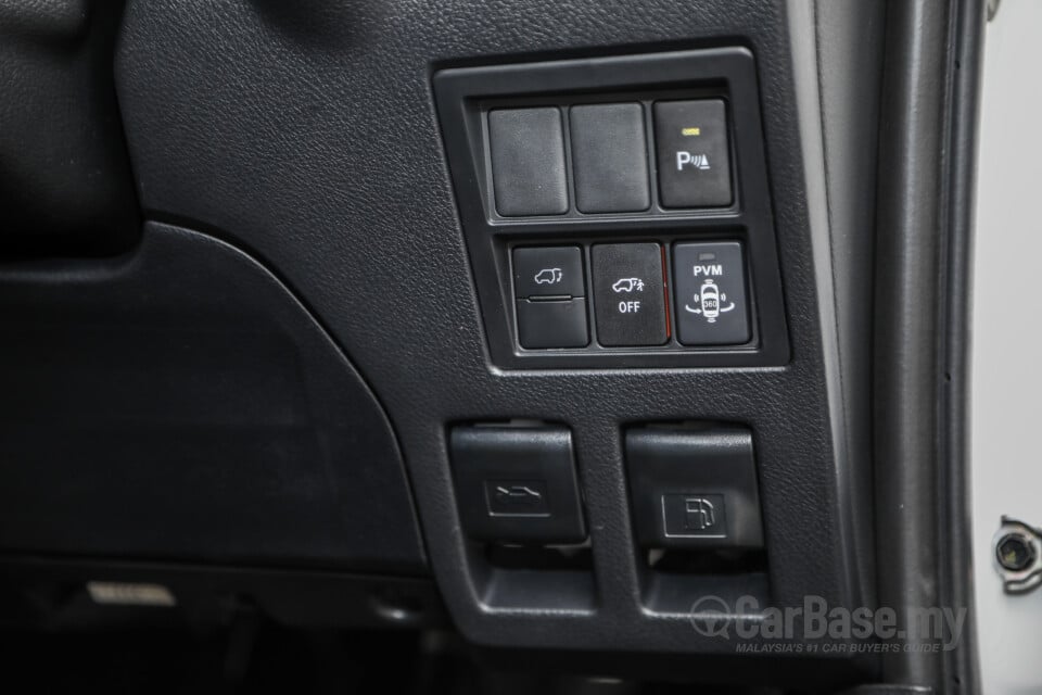 Toyota Fortuner GUN156 Facelift (2021) Interior