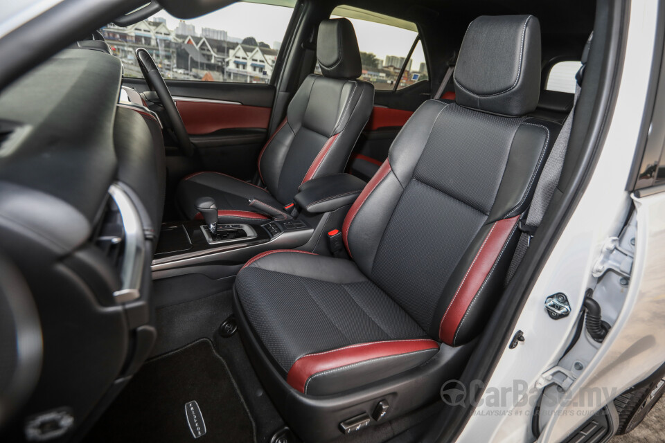Toyota Fortuner GUN156 Facelift (2021) Interior