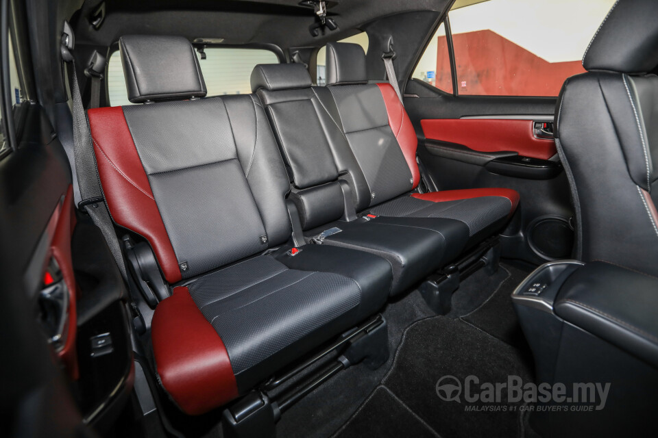 Toyota Fortuner GUN156 Facelift (2021) Interior