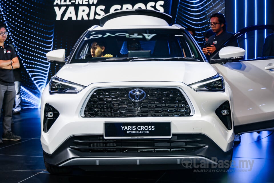 Toyota Yaris Cross AC200 (2026) Exterior