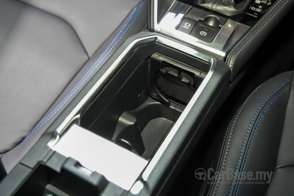 Toyota Yaris Cross AC200 (2026) Interior