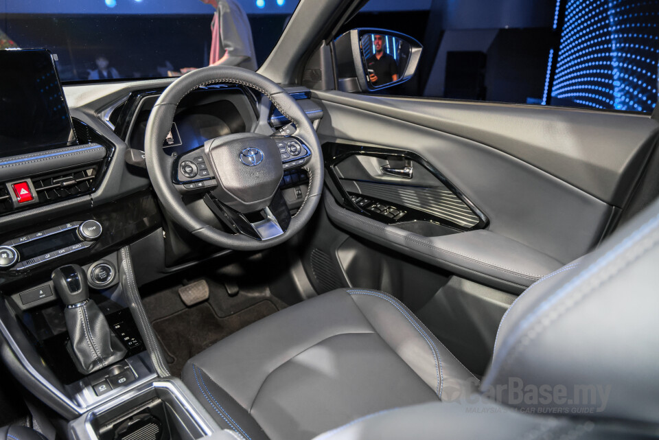 Toyota Yaris Cross AC200 (2026) Interior