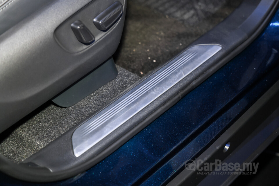Toyota Yaris Cross AC200 (2026) Interior