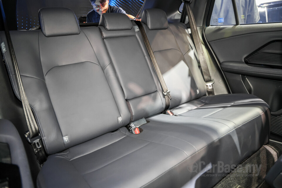 Toyota Yaris Cross AC200 (2026) Interior