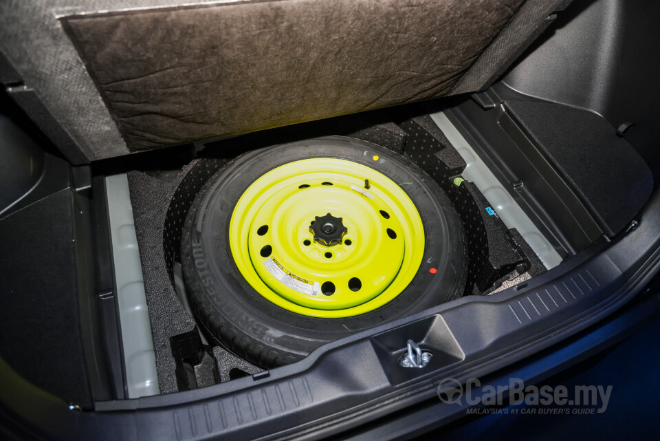 Toyota Yaris Cross AC200 (2026) Interior
