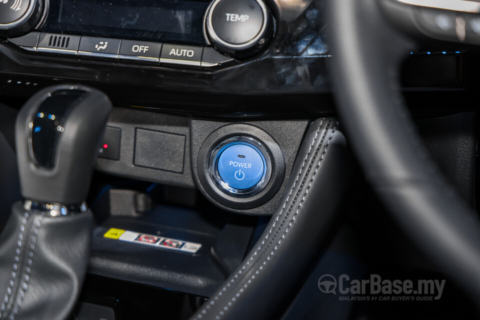 Toyota Yaris Cross AC200 (2026) Interior