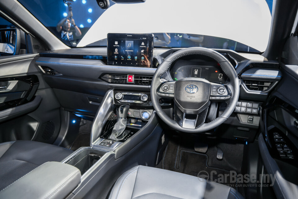 Toyota Yaris Cross AC200 (2026) Interior