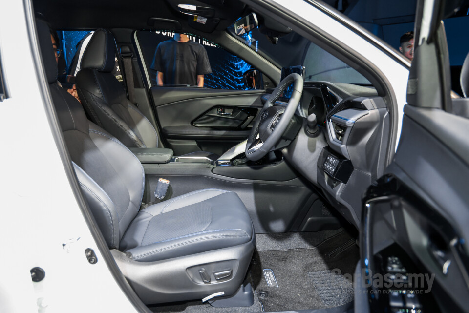Toyota Yaris Cross AC200 (2026) Interior