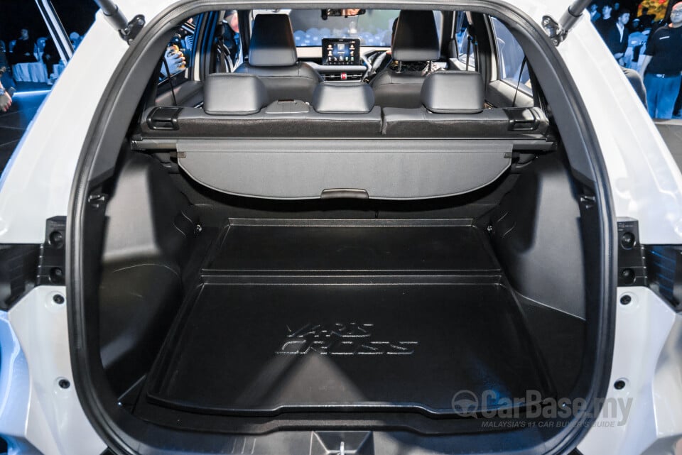 Toyota Yaris Cross AC200 (2026) Interior