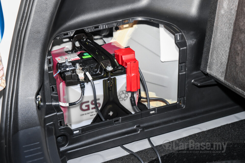 Toyota Yaris Cross AC200 (2026) Interior
