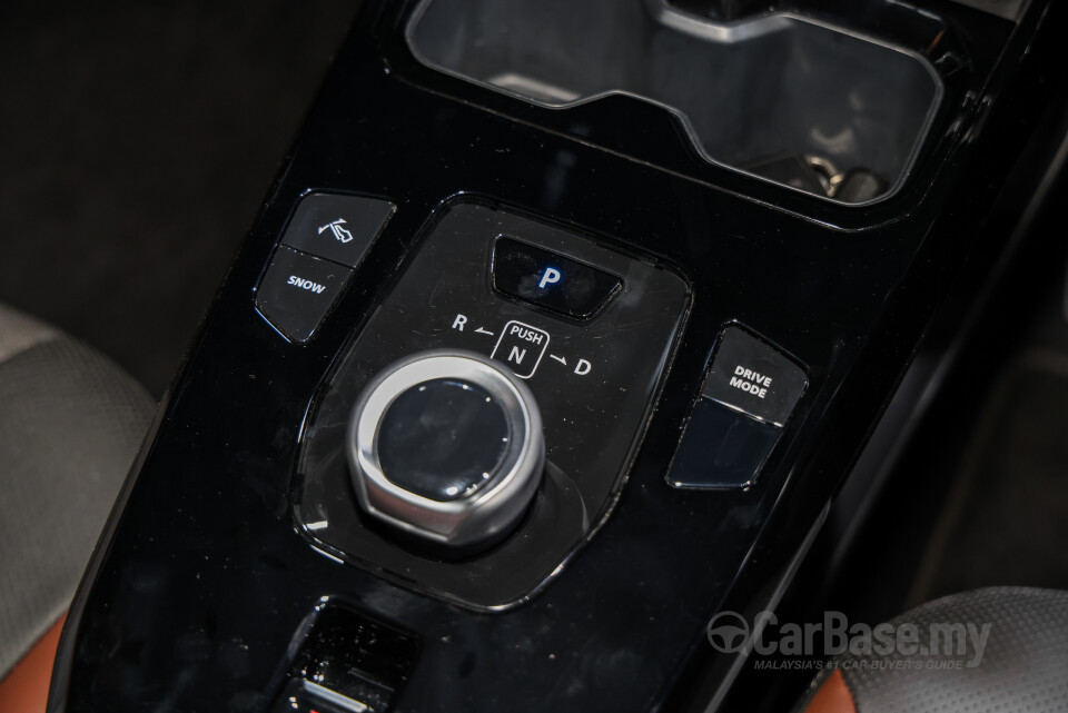 Toyota Urban Cruiser PC2AS (2026) Interior