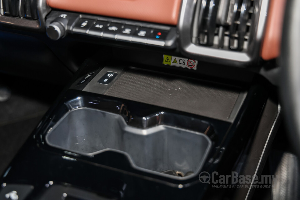Toyota Urban Cruiser PC2AS (2026) Interior