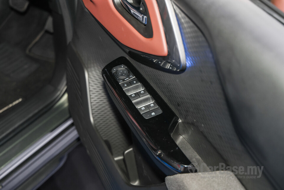 Toyota Urban Cruiser PC2AS (2026) Interior