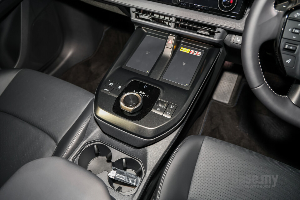 Toyota bZ4X EA10 Facelift (2026) Interior