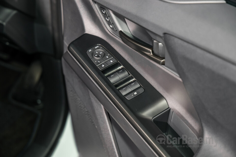 Toyota bZ4X EA10 Facelift (2026) Interior