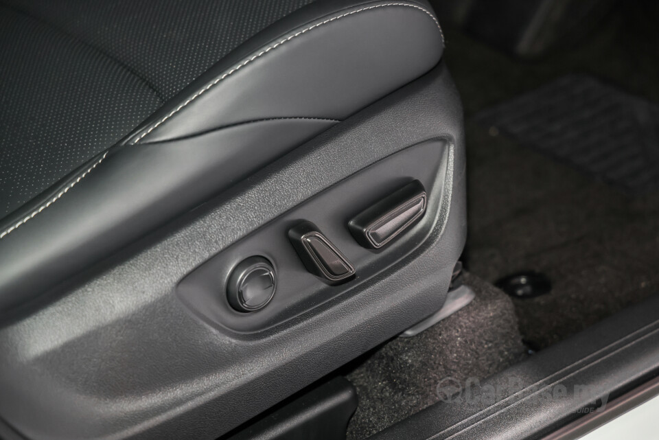 Toyota bZ4X EA10 Facelift (2026) Interior