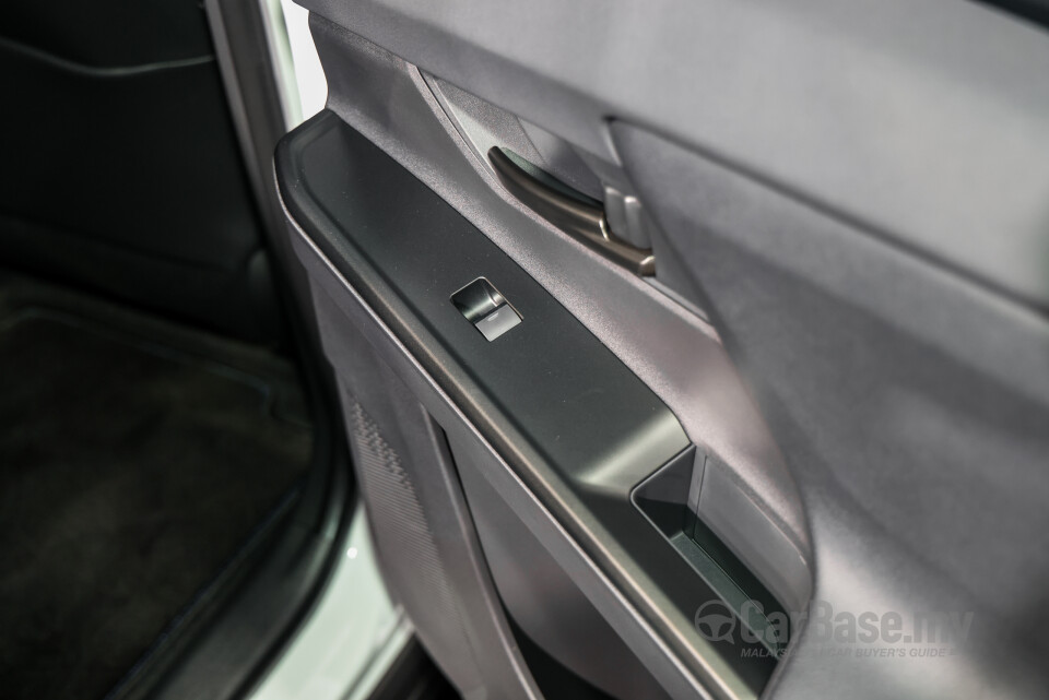 Toyota bZ4X EA10 Facelift (2026) Interior
