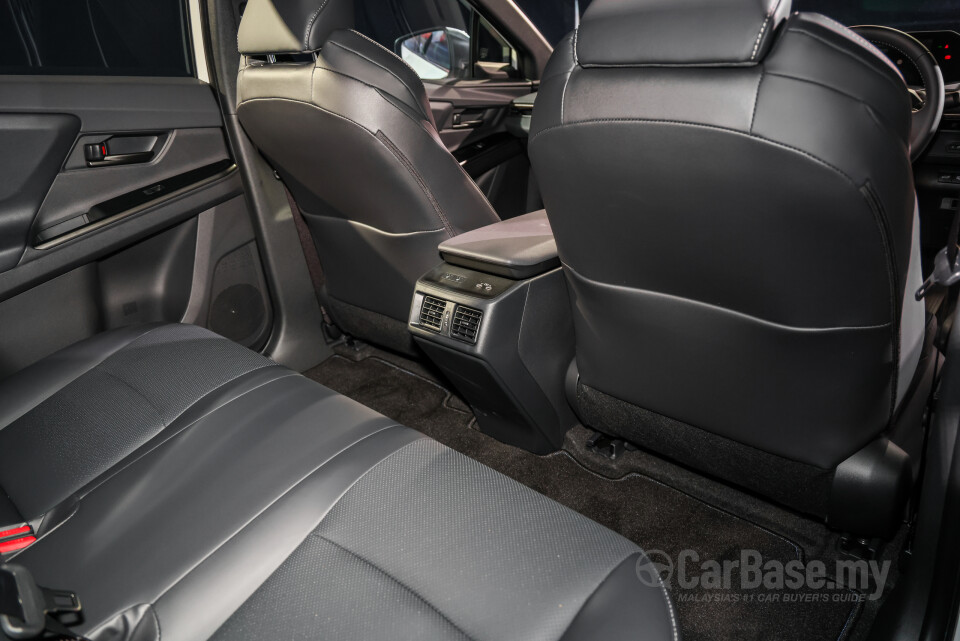 Toyota bZ4X EA10 Facelift (2026) Interior