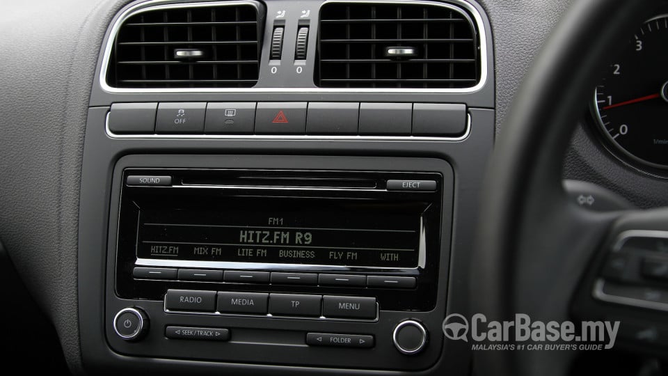 Volkswagen Polo Mk5 CBU (2010) Interior