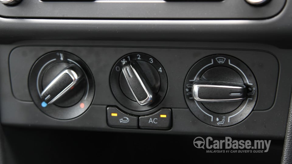 Volkswagen Polo Mk5 CBU (2010) Interior