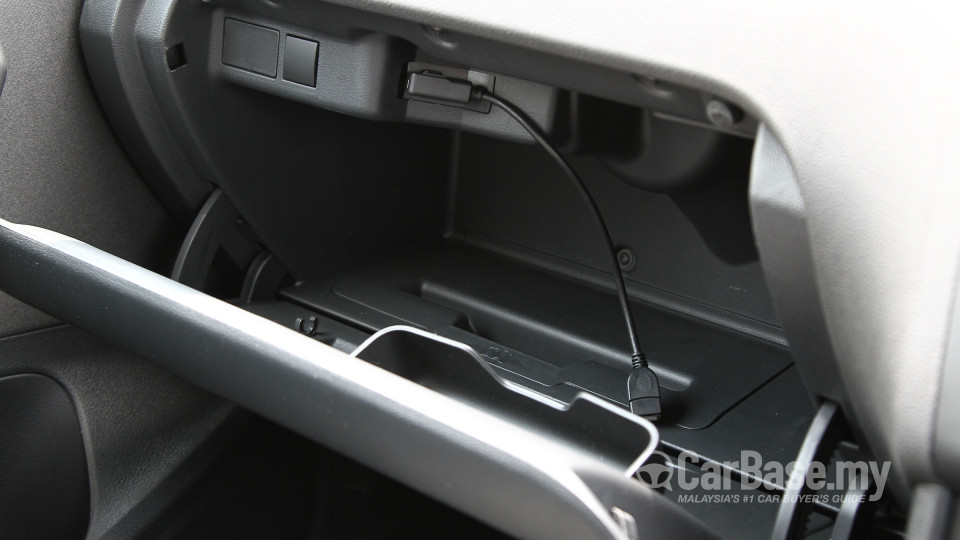 Volkswagen Polo Mk5 CBU (2010) Interior