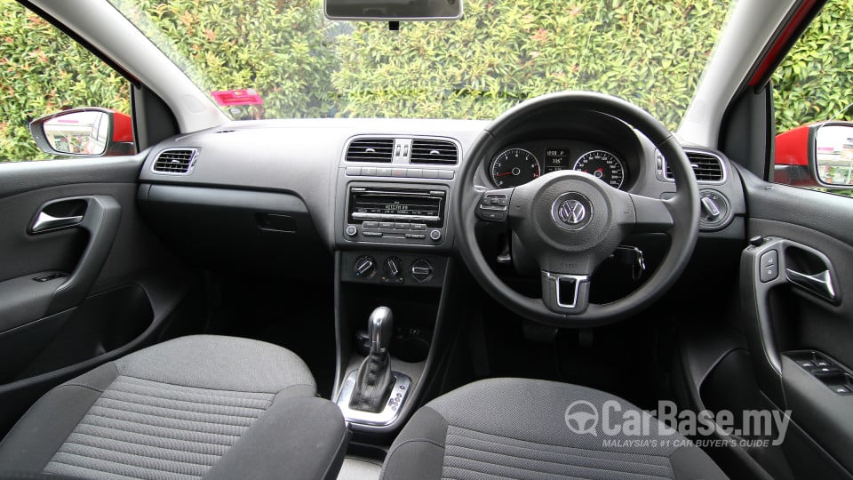 Volkswagen Polo Mk5 CBU (2010) Interior