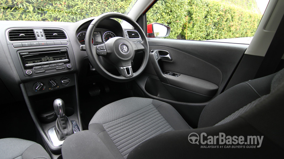 Volkswagen Polo Mk5 CBU (2010) Interior