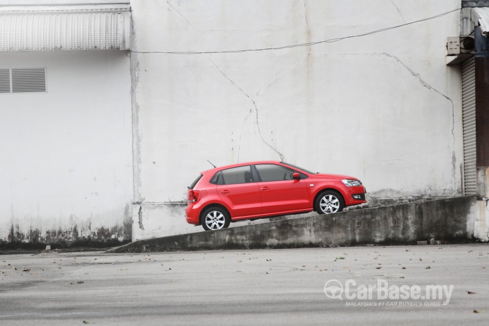 Volkswagen Polo Mk5 CKD (2014) Exterior