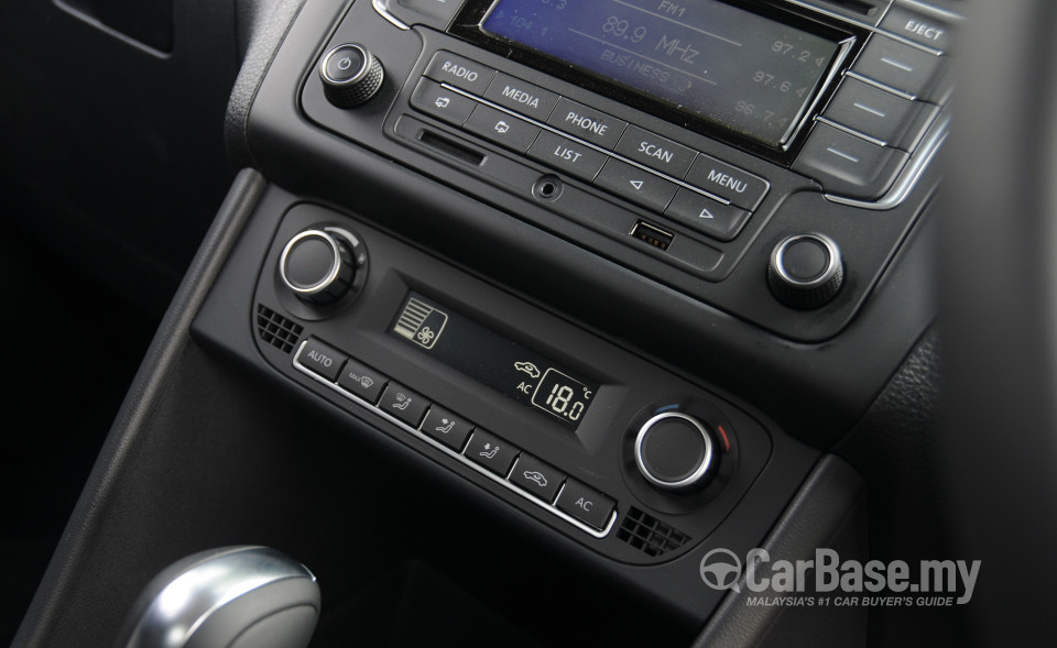 Volkswagen Polo Mk5 CKD (2014) Interior