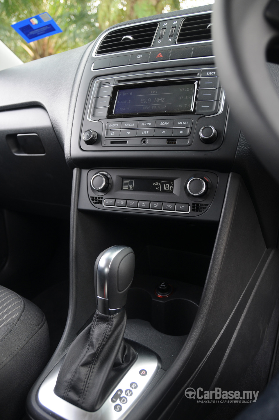 Volkswagen Polo Mk5 CKD (2014) Interior