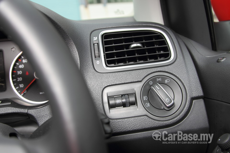 Volkswagen Polo Mk5 CKD (2014) Interior