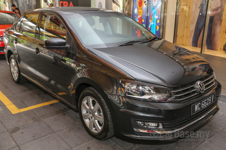 Volkswagen Touareg Mk2 (2010) Exterior