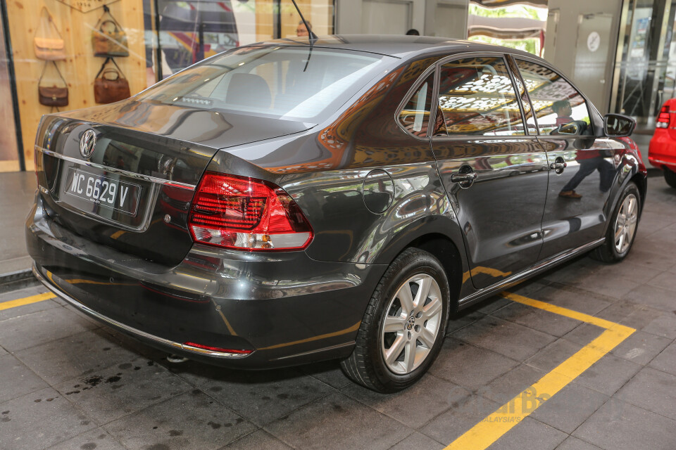 Perodua Aruz D38L (2019) Exterior