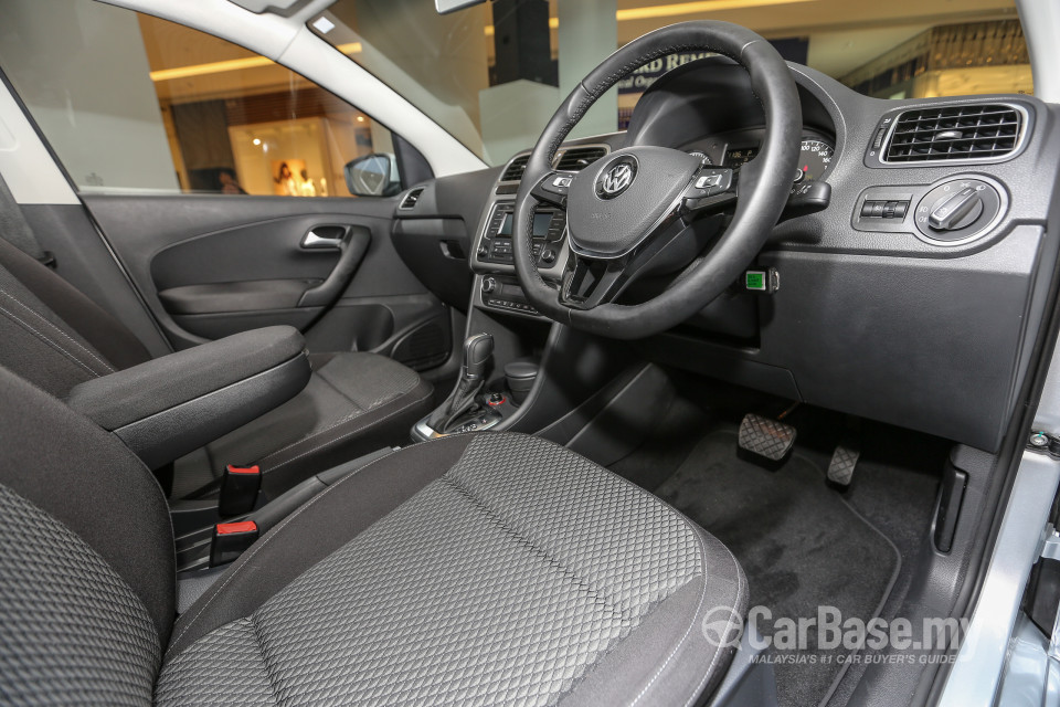 Volkswagen Vento Mk5 facelift (2016) Interior