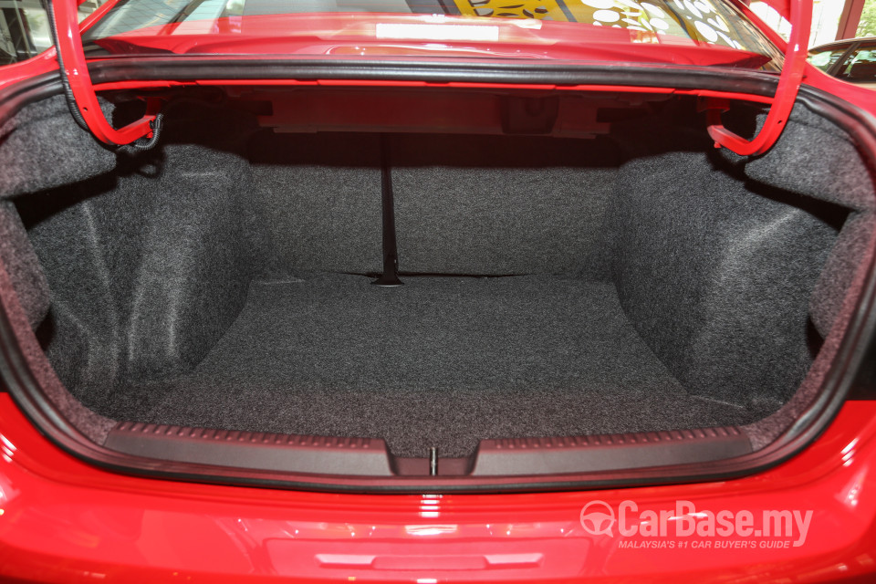 Volkswagen Vento Mk5 facelift (2016) Interior