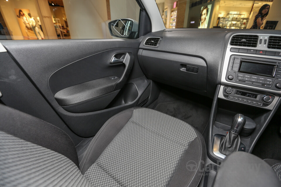 Audi A4 B9 (2016) Interior